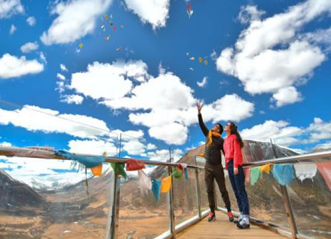 稻城亞丁、雙汽六日游