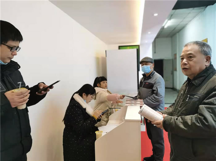 四川中青旅綿陽分社、綿陽市中旅假日旅行社、綿陽自來文化傳播有限公司24H自助售貨服務(wù)盛大開業(yè)