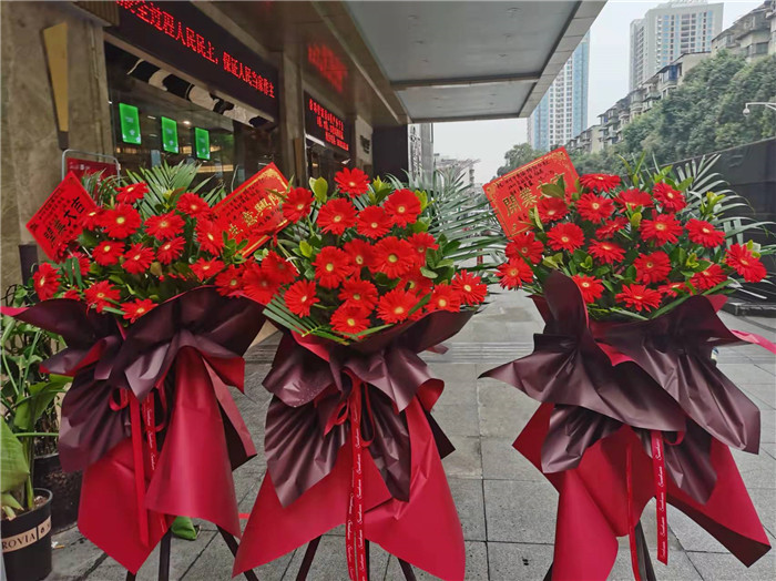 四川中青旅綿陽分社、綿陽市中旅假日旅行社、綿陽自來文化傳播有限公司24H自助售貨服務(wù)盛大開業(yè)